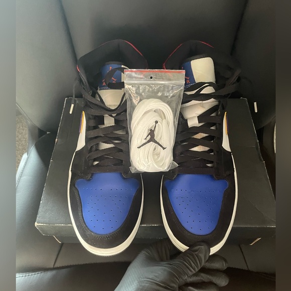 Jordan 1 Mid Lakers Top 3